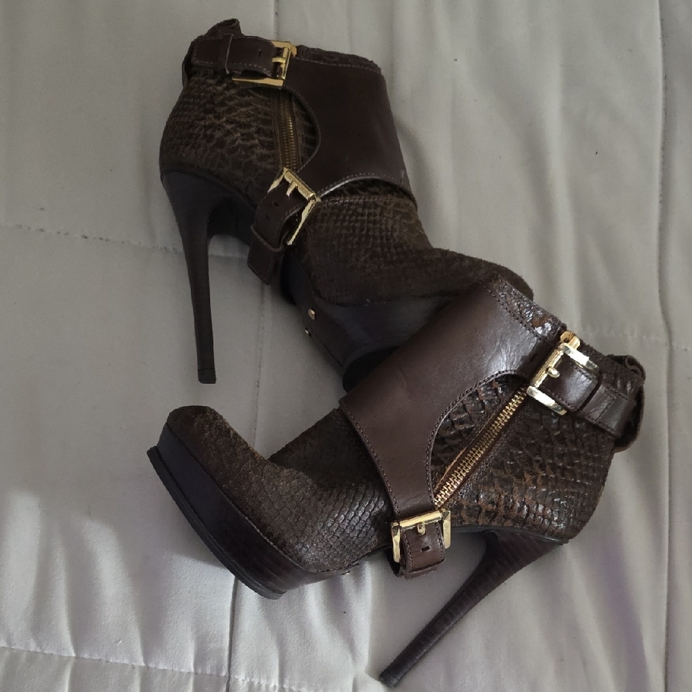 Michael Kors Snakeskin Embossed Leather Platform Ankle Boots Size 6
